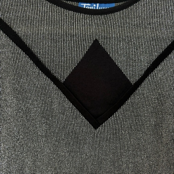 Vintage Toni Lynn Silver Sparkly Sweater Size M/L - Picture 3 of 5